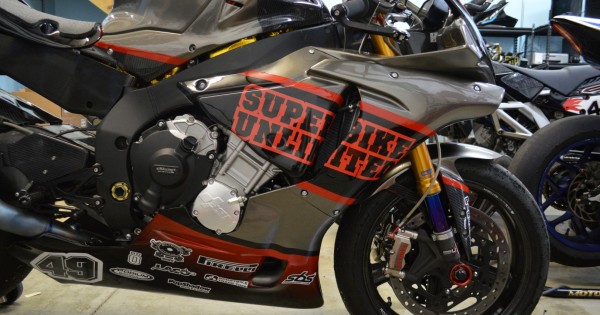 Superbike Unlimited 2015 Yamaha YZF-R1 Superbike